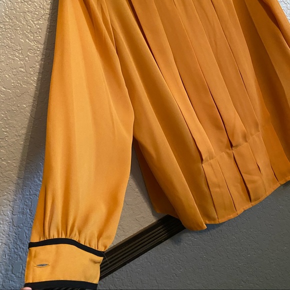 Women’s Mustard Blouse - Picture 4 of 4